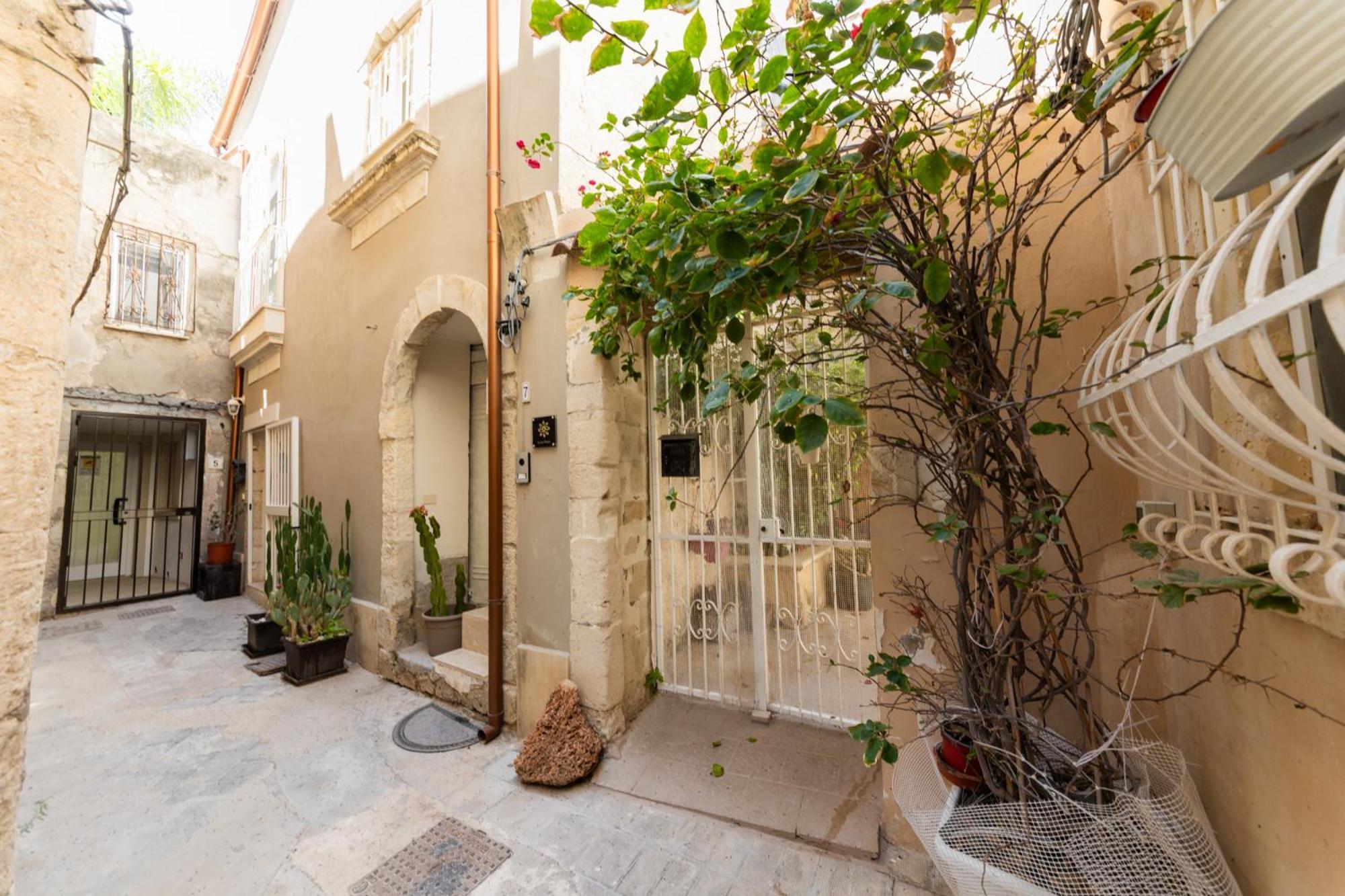 Dolce Rame Ortigia Apartment Сиракуза Екстериор снимка
